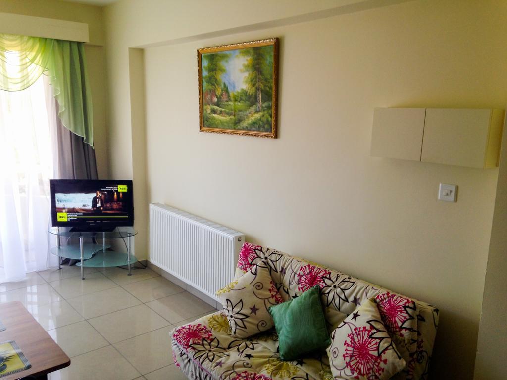 Apartment Nearby Golden Coast Protaras Exteriör bild